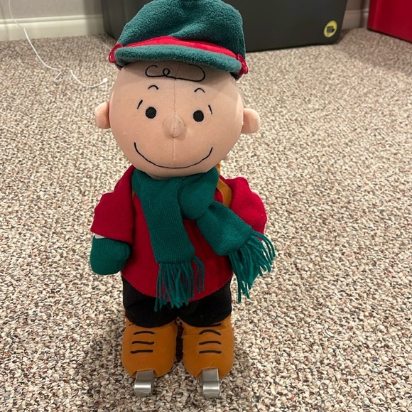 Charlie Brown and Snoopy Skating Figure  (NOT WORKING) - Picture 1 of 3